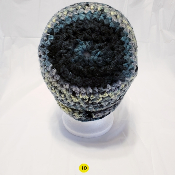 Crocheted hat: #10 - Picture 5 of 5